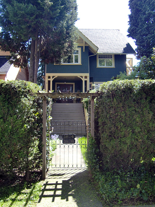 Laneway House